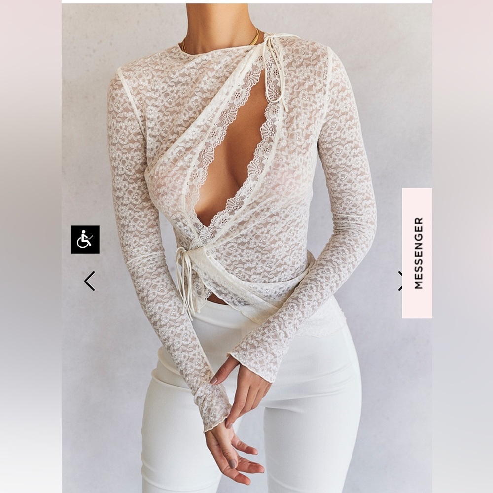 House of CB, Leala ivory top. Size small - never worn! New with tags